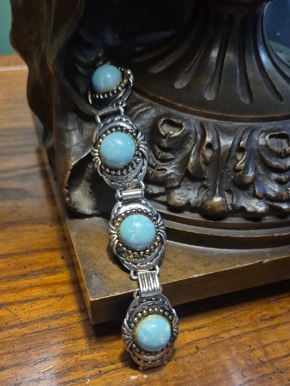 Vintage Turquoise Lucite Cabochons Round Silver Tone Panel Bracelet 6.5"